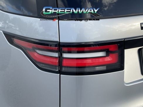 Used 2018 Land Rover Discovery HSE AWD/4WD image 7