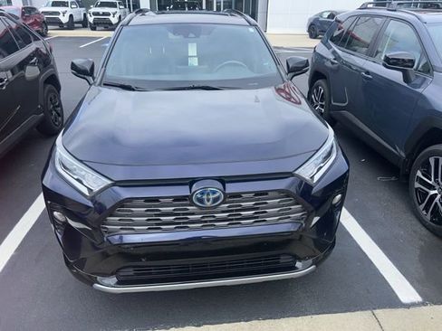Used 2020 Toyota RAV4 XSE w/ XSE Grade Weather Package image 5