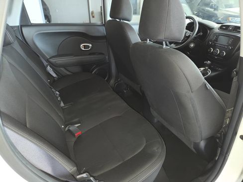 Used 2018 Kia Soul FWD image 25