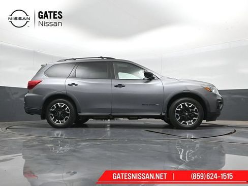 Used 2020 Nissan Pathfinder SL AWD/4WD image 42