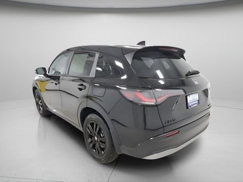 Certified 2026 Honda HR-V Sport image 9