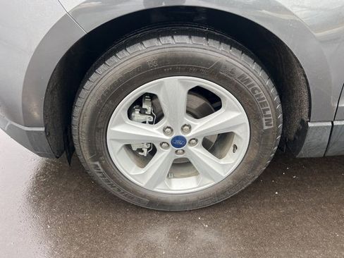 Used 2020 Ford Edge SE image 9