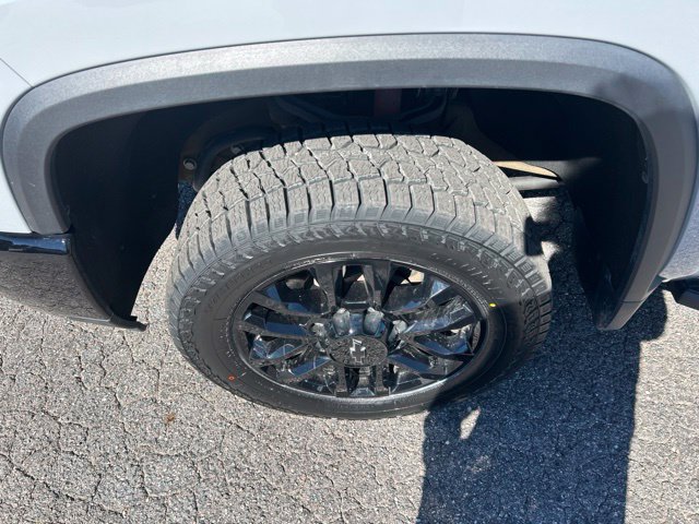 Used 2025 Chevrolet Silverado 2500 Custom w/ Custom Value Package AWD/4WD image 31