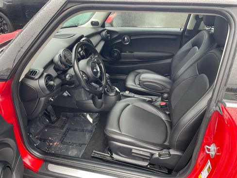 Used 2016 MINI Cooper 2-Door Hardtop image 12