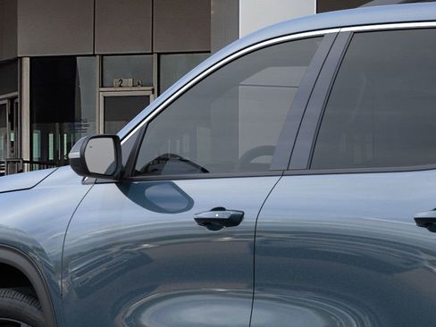 New 2026 Chevrolet Traverse LT image 12