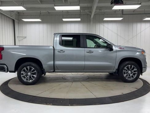 Used 2023 Chevrolet Silverado 1500 RST w/ Convenience Package II AWD/4WD image 9