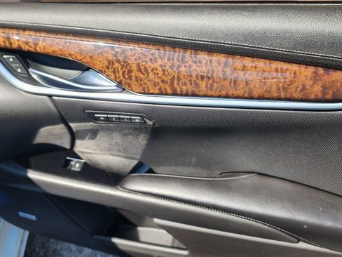 Used 2016 Cadillac XTS Premium image 15