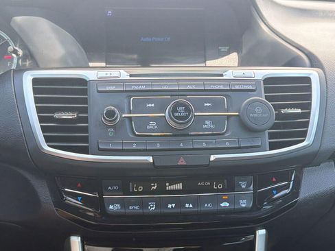 Used 2017 Honda Accord LX image 19