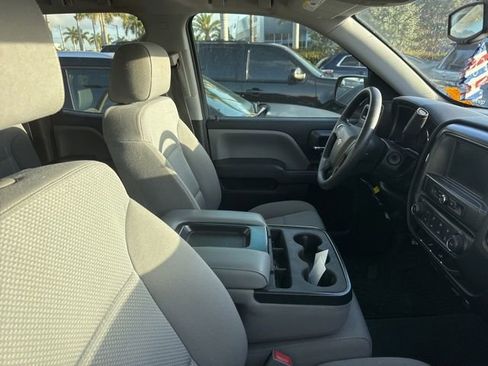 Used 2019 Chevrolet Silverado 1500 Custom w/ Custom Convenience Package image 4