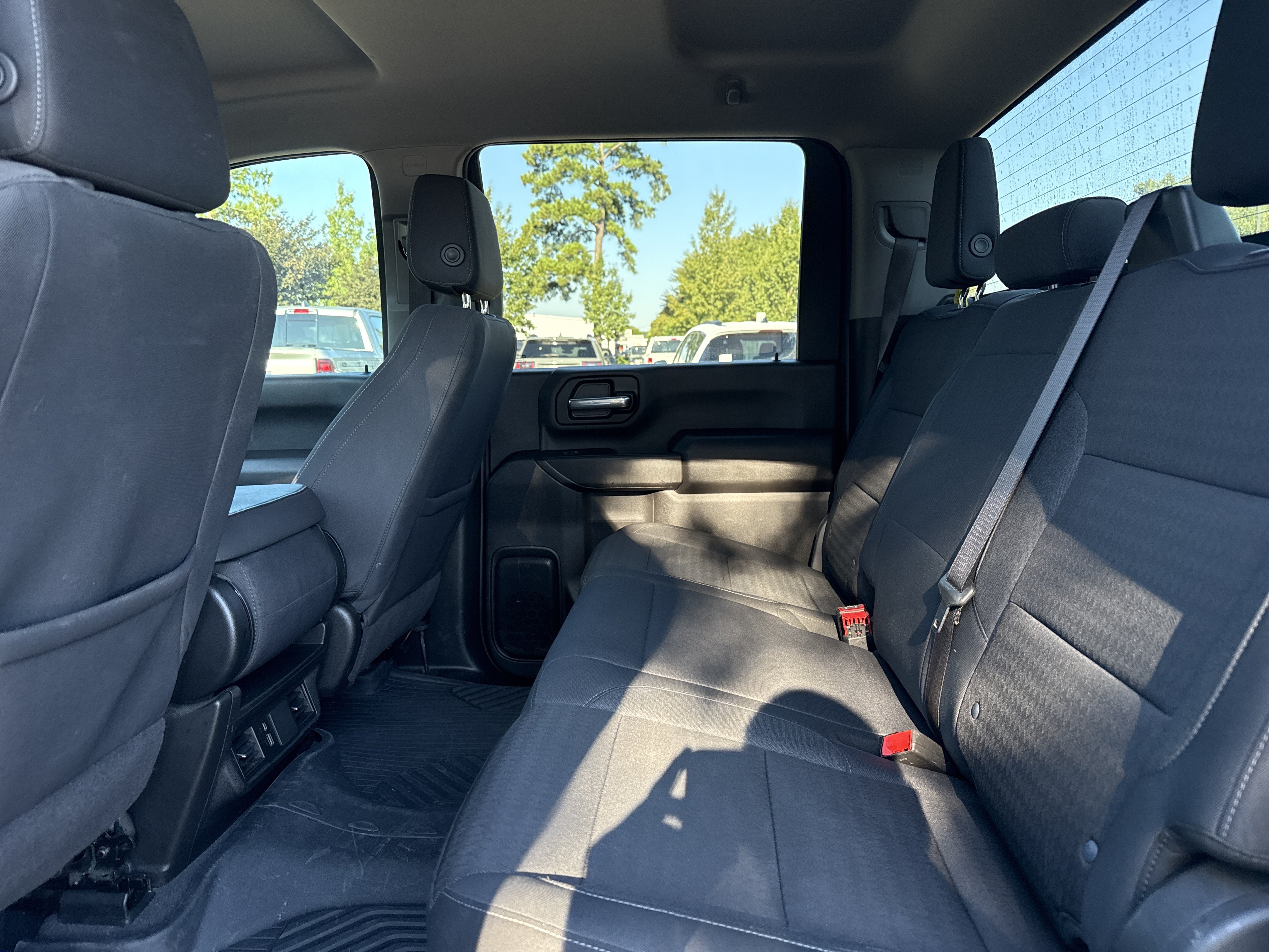 Used 2024 Chevrolet Silverado 2500 Custom w/ Custom Value Package AWD/4WD image 32