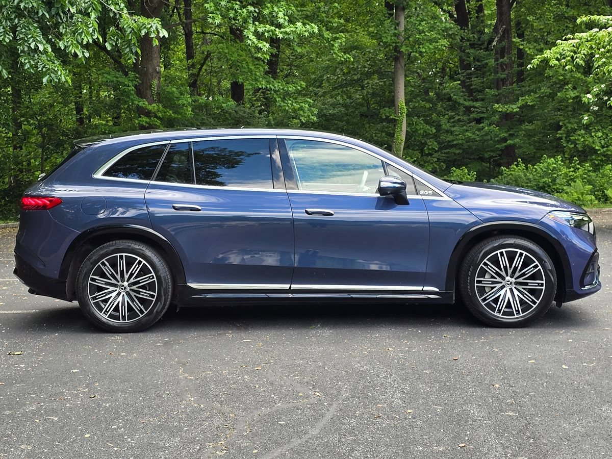Used 2023 Mercedes-Benz EQS 450+ 4MATIC SUV w/ AMG Line Exterior Package image 7