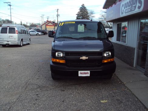 Used 2017 Chevrolet Express 2500 LS image 3