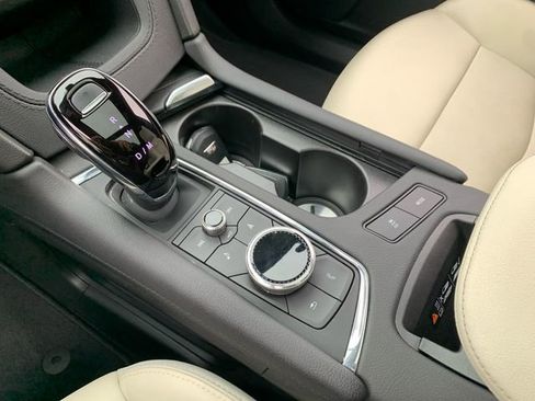 Used 2023 Cadillac XT6 Sport image 29