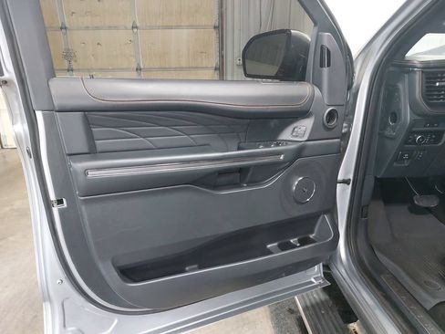 Used 2023 Ford Expedition Max Platinum AWD/4WD image 28