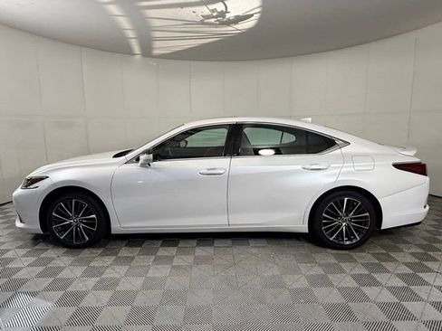 Used 2023 Lexus ES 350 w/ Premium Package FWD image 3