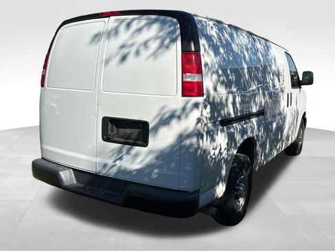 Used 2021 Chevrolet Express 2500 w/ Driver Convenience Package RWD image 3