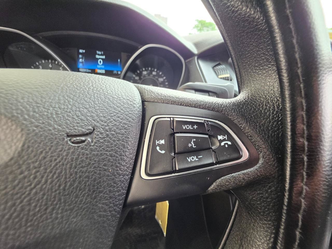 Used 2017 Ford Focus SE FWD image 18