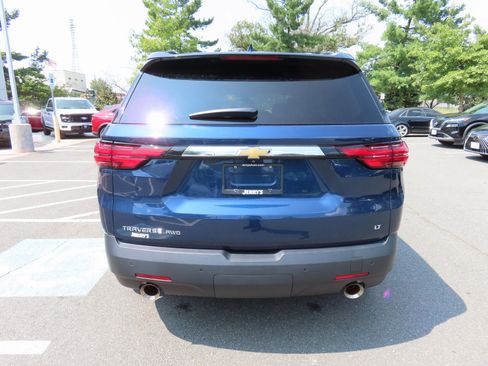 Used 2022 Chevrolet Traverse LT image 6