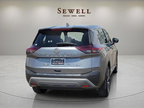Used 2023 Nissan Rogue SV FWD image 5