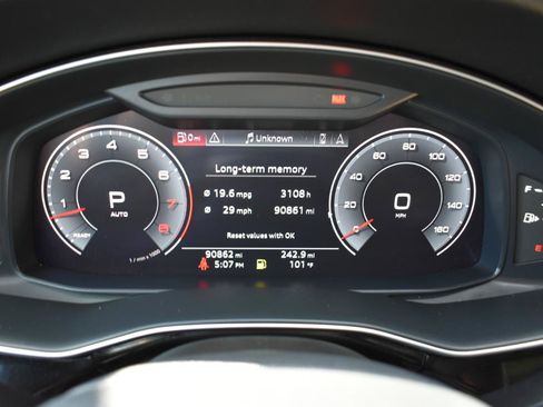 Used 2020 Audi Q7 3.0T Premium Plus w/ Premium Plus Package AWD/4WD image 17