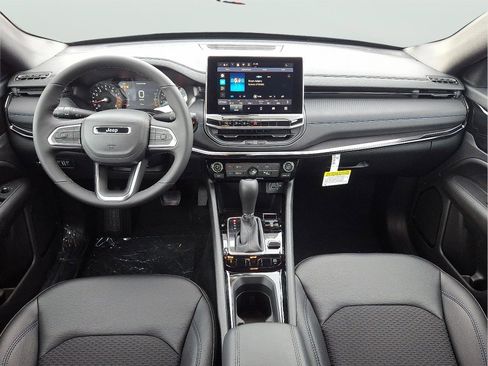 New 2026 Jeep Compass Latitude AWD/4WD image 8