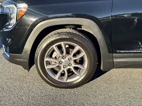 Used 2023 GMC Terrain SLT image 28