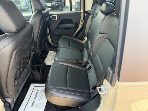Used 2022 Jeep Gladiator Rubicon w/ Cold Weather Group image 5