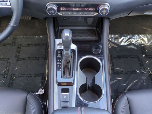 Certified 2025 Nissan Altima 2.5 SR w/ SR Premium Package image 18