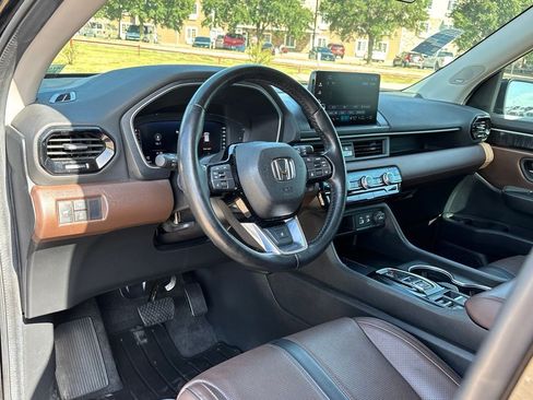 Used 2024 Honda Pilot Elite image 8