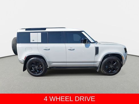 Used 2023 Land Rover Defender 110 S AWD/4WD image 4