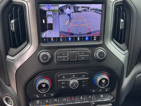 Used 2020 Chevrolet Silverado 2500 LTZ w/ LTZ Plus Package RWD image 17