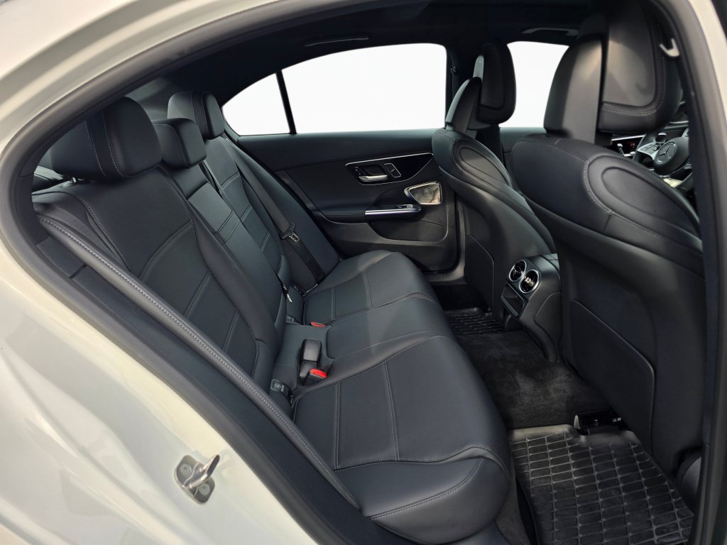 Used 2026 Mercedes-Benz C 300 4MATIC Sedan image 23