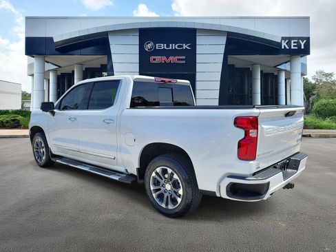 Used 2025 Chevrolet Silverado 1500 High Country w/ Technology Package AWD/4WD image 3