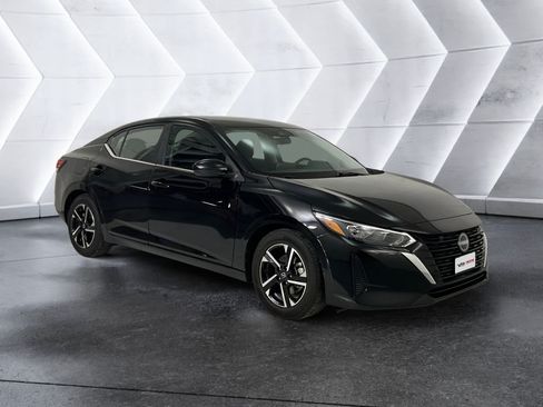 Used 2024 Nissan Sentra SV FWD image 1