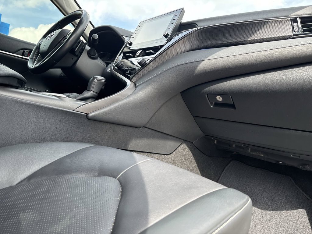 Used 2021 Toyota Camry XSE w/ Carpet Mat Package (TMS) FWD image 33