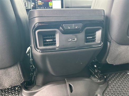 Used 2025 GMC Sierra 1500 AT4X image 23