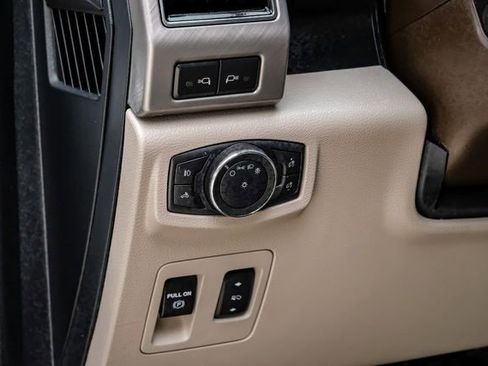 Used 2020 Ford F150 Limited w/ Trailer Tow Package image 29