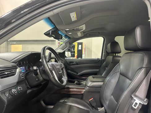 Used 2017 GMC Yukon SLT image 8