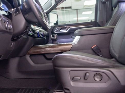 Used 2022 Chevrolet Silverado 1500 RST w/ Convenience Package II image 11