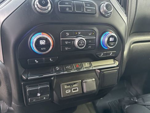 Used 2023 GMC Sierra 2500 SLE w/ SLE Convenience Package image 18