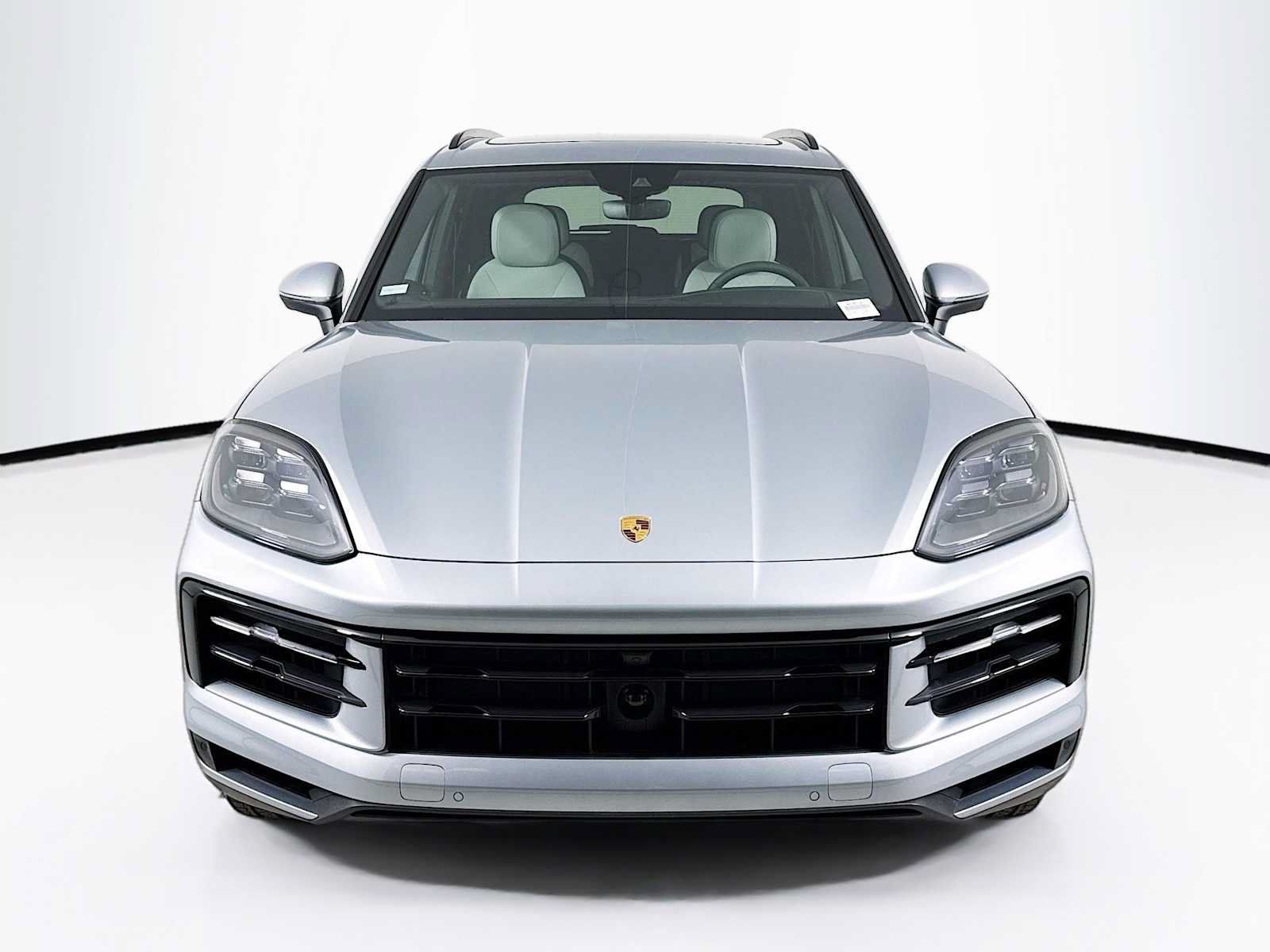 Used 2026 Porsche Cayenne AWD/4WD image 6