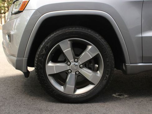 Used 2015 Jeep Grand Cherokee Overland AWD/4WD image 11