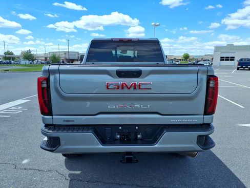 Certified 2024 GMC Sierra 2500 Denali w/ Technology Package AWD/4WD image 6