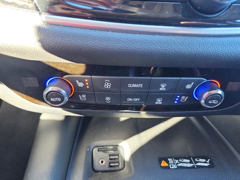 Certified 2021 Buick Enclave Avenir w/ Avenir Technology Package image 19