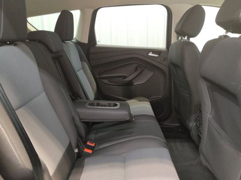 Used 2017 Ford Escape SE w/ Equipment Group 201A FWD image 19