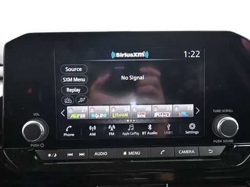 Used 2025 Nissan Pathfinder SV AWD/4WD image 23