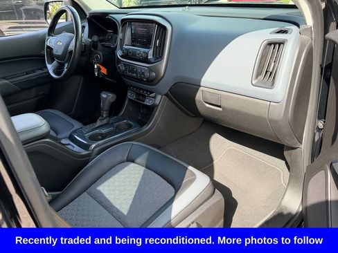 Used 2021 Chevrolet Colorado Z71 AWD/4WD image 17