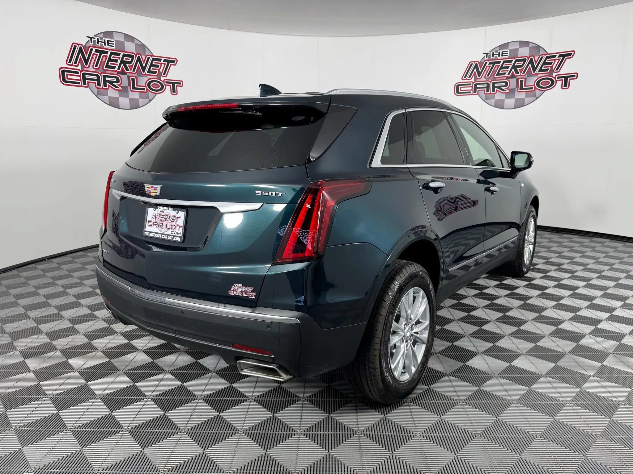 Used 2025 Cadillac XT5 Luxury w/ LPO, Floor Liner Package AWD/4WD image 7