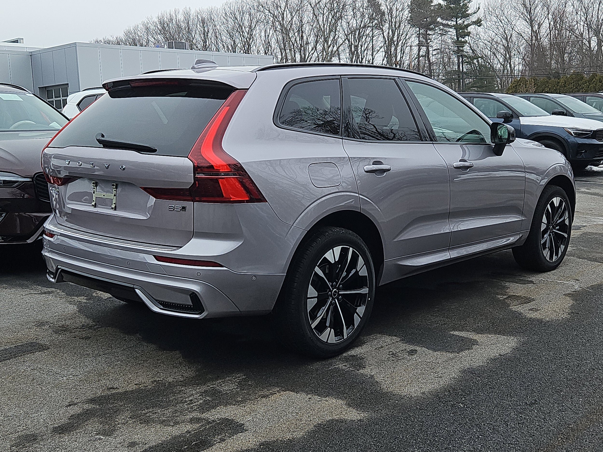 Used 2026 Volvo XC60 B5 Plus w/ Protection Package Premier AWD/4WD image 2