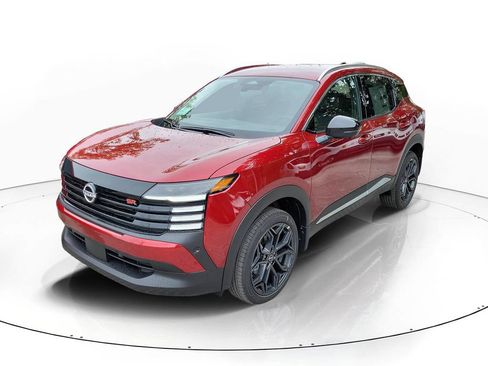 New 2026 Nissan Kicks SR FWD image 3